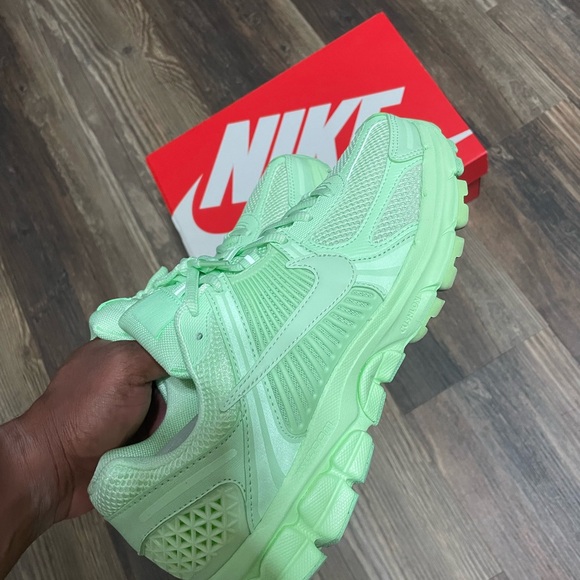 Nike Vomero - Picture 3 of 10